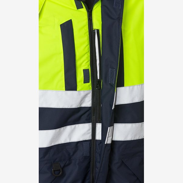 荧光黄连体服直筒宽松剪裁道路施工夜间作业适用场景展示