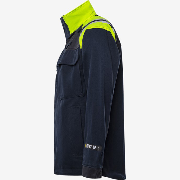 ENISO20471标准反光带夜间施工防护服特写