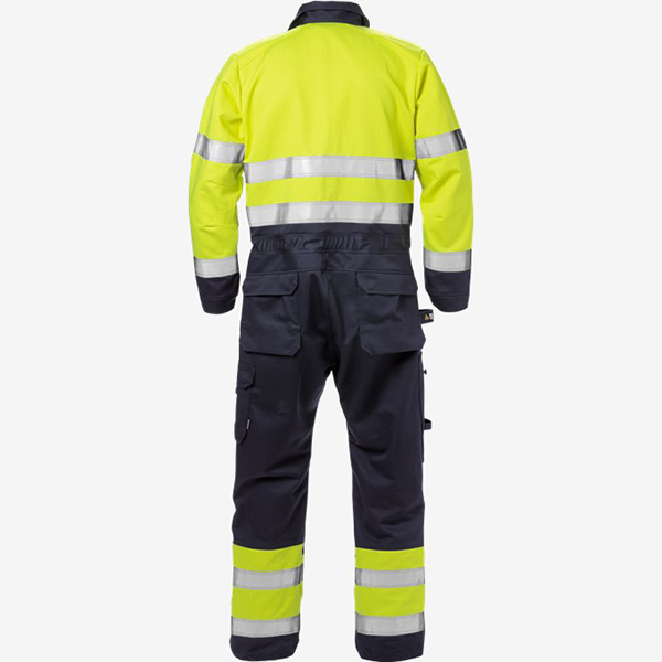 天阶防护360°环绕式3M反光带多工具收纳口袋连体工作服细节特写